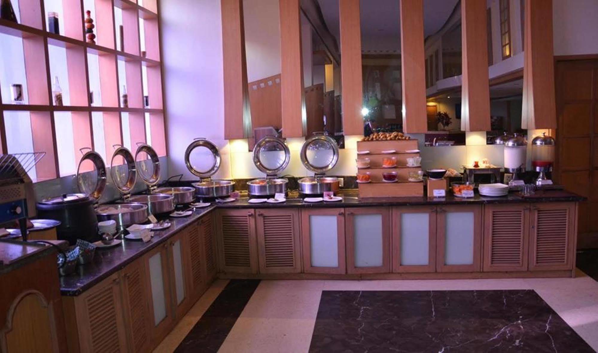 Vits Aurangabad Hotel Екстериор снимка